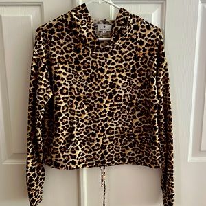 Hooded crop sweatshirt with drawstring waist